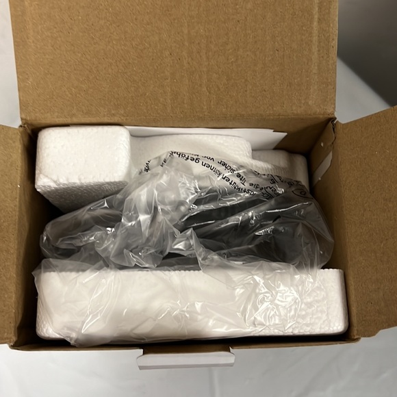 NIB - UVFAST Mini Waffle Maker (Snow Shaped Waffles) - Picture 7 of 7